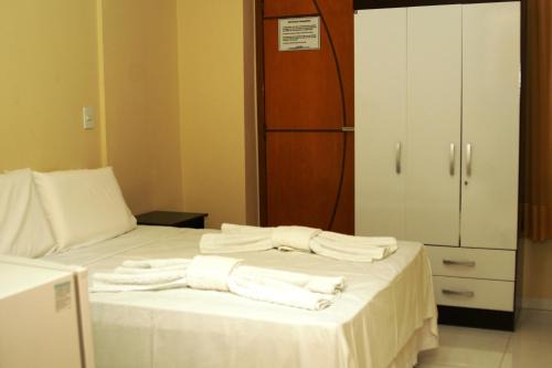 Luis Eduardo Magalhaes Hotel | Welcoming Hotel Columbia: Pet-Friendly with Breakfast Included