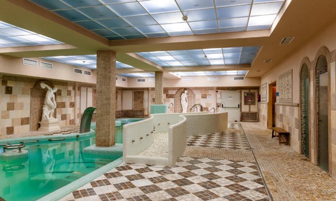 Carranque Hotel | Relaxing Getaway at Hotel Comendador: 4-Star Comfort Awaits