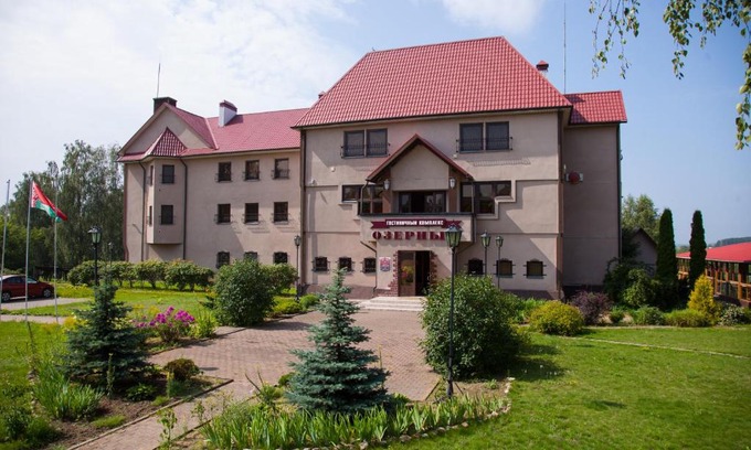 Smalyavichy Hotel | Oceanfront Hotel Complex Ozerny with Breakfast & Kitchen
