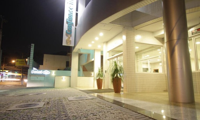 Civic Center Hotel | Comfortable Hotel Confiance Centro Cívico with Restaurant