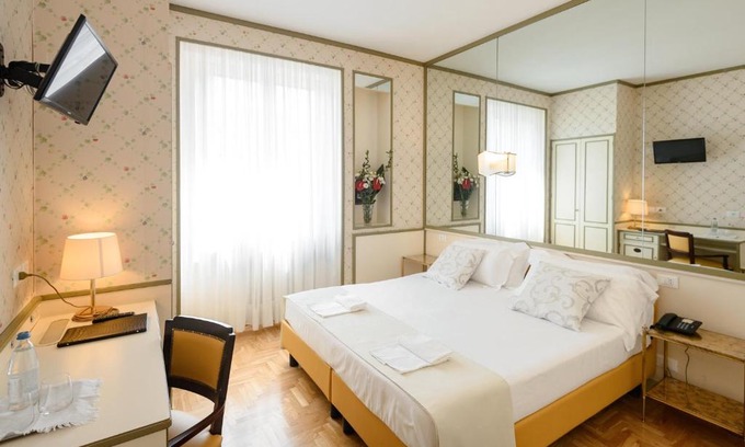Treviso Hotel | Discover Hotel Continental: Pet-Friendly with Breakfast Included