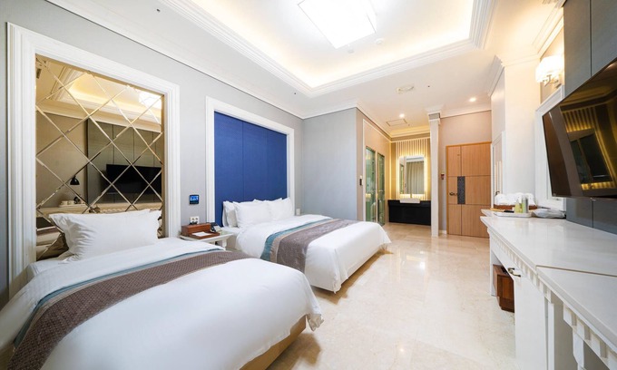 Naju Hotel | Discover Comfort at HOTEL CORE with Family-Friendly Amenities