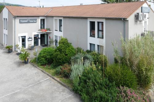 Saint-Peray Hotel | Discover Hotel Coté Sud: Family and Pet-Friendly Retreat