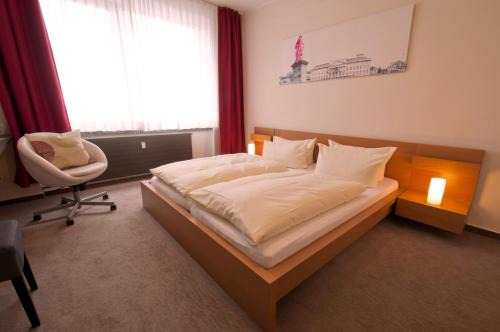 Niederzwehren Hotel | Welcoming Hotel Credé: Family-Friendly with Great Amenities
