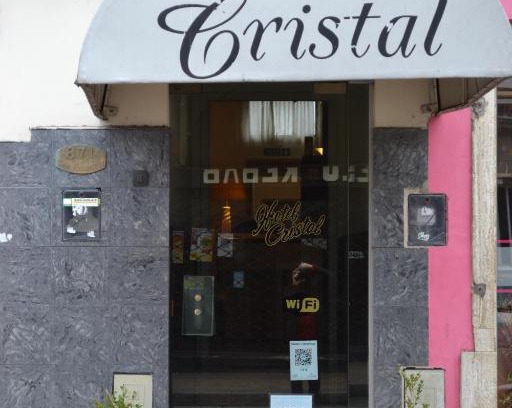 Tandil Hotel | Cozy Hotel Cristal: Family-Friendly with Breakfast Included