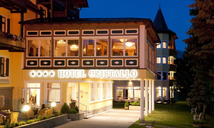 Valle San Silvestro Hotel | Elegant Hotel Cristallo: 4-Star with Spa and Pool
