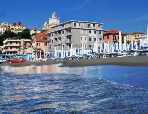 Imperia Hotel | Discover Hotel Croce Di Malta: Oceanfront Bliss Awaits