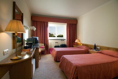 Fatima Hotel | Budget-Friendly Hotel Cruz Alta with Family Amenities
