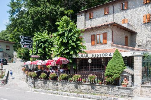 Chiusi della Verna Hotel | Experience Comfort at Hotel Da Giovanna - Pet Friendly & More