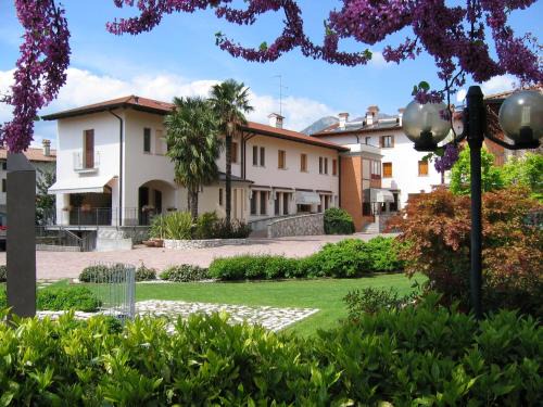 Gemona del Friuli Hotel | Pet-Friendly Hotel Da Si-Si with Great Amenities & High Ratings