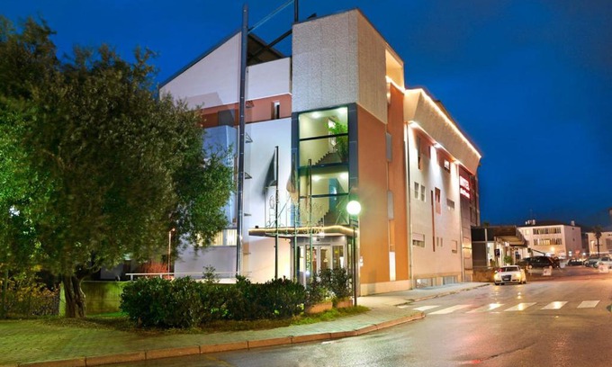 Bassano del Grappa Hotel | Discover Hotel Dal Ponte: Pet-Friendly with Great Amenities