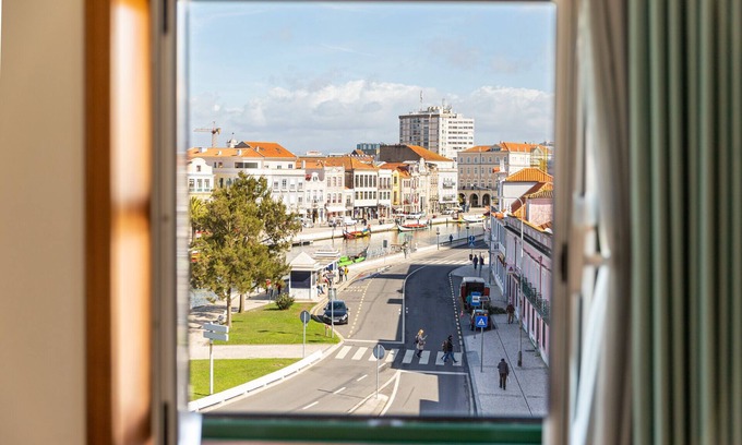 Aveiro Hotel | Elegant Hotel das Salinas: Rated 9.4, Family-Friendly Amenities