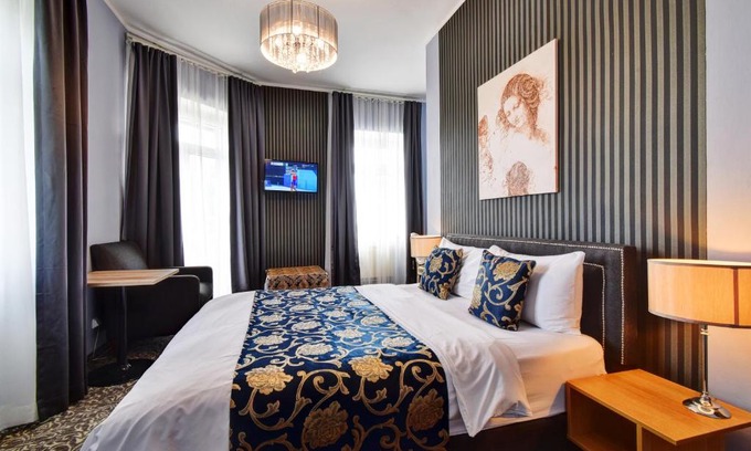 Marianske Lazne Hotel | Elegant Hotel DaVinci: Pet Friendly with Pool & Spa