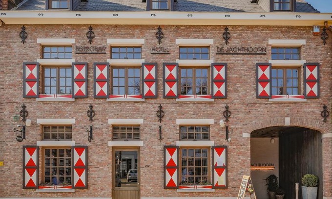 Hoogstraten Hotel | Welcoming Hotel De Jachthoorn: Top-Rated with Family Amenities