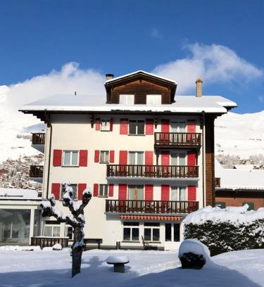 Verbier Hotel | Pet-Friendly Hotel de la Poste Verbier with Ocean View Pool