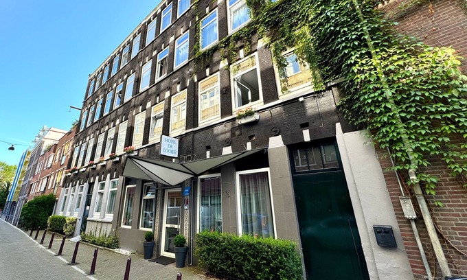 Jordaan Hotel | Discover Comfort at Hotel De Looier: Rated 8.8/10