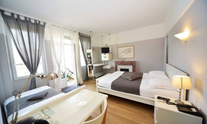 Capdenac-Gare Hotel | Enjoy Spa and Dining at Hotel de Paris, Capdenac - 8.6/10