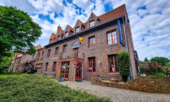 Winterslag Hotel | Family-Friendly Retreat at Hotel De Schacht with Breakfast