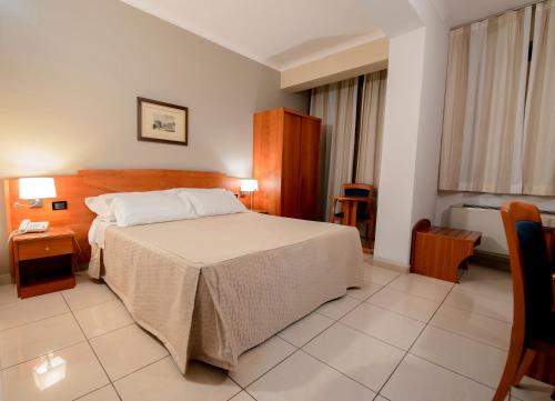 Nola Hotel | Pet-Friendly Hotel dei Platani with Excellent Amenities