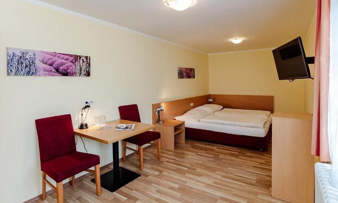 Vorchdorf Hotel | Inviting Hotel Denk Bed & Breakfast - Family and Pet Friendly