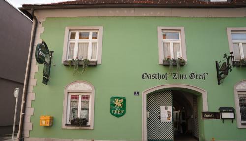 Leoben Hotel | Pet-Friendly Gasthof zum Greif with Breakfast and Restaurant