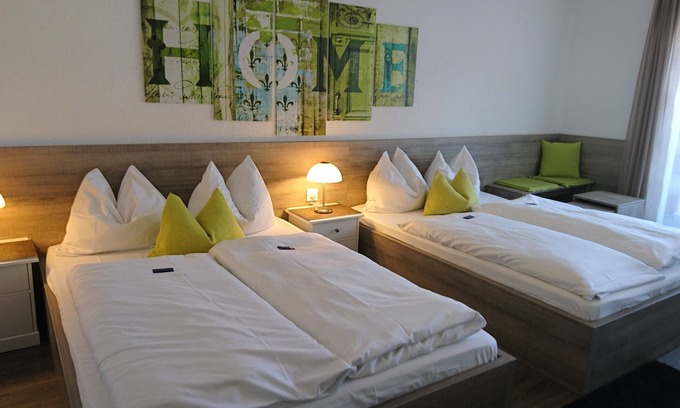 Mitte Hotel | Discover Comfort at Hotel Deutschherrenhof with Breakfast