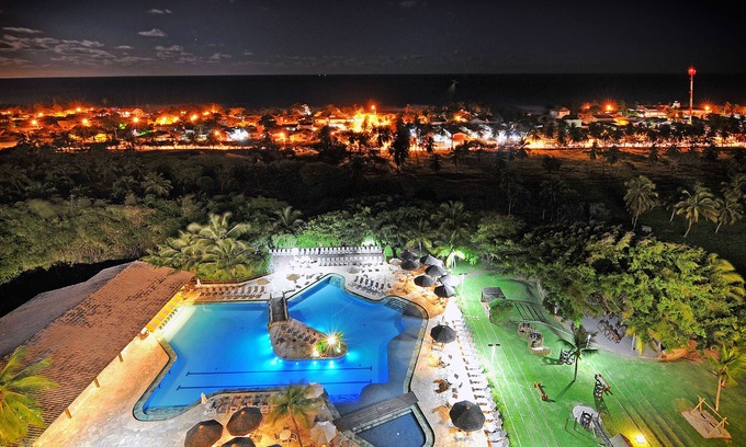 Itapua Hotel | Discover Hotel Deville Prime Salvador: Pet-Friendly Escape