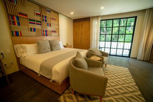 Guadalajara Hotel | Discover Hotel Dex Tlaquepaque: Pool, Breakfast & More!