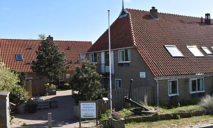 Municipality of Terschelling Hotel | Welcoming Hotel Dichtbijzee with Breakfast & Hot Tub