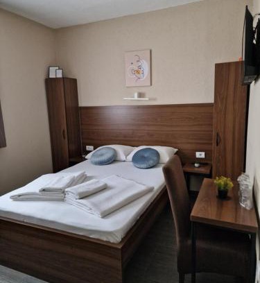 Kraljevo Hotel | Discover Hotel Djerdan: Pet-Friendly Escape with Hot Tub