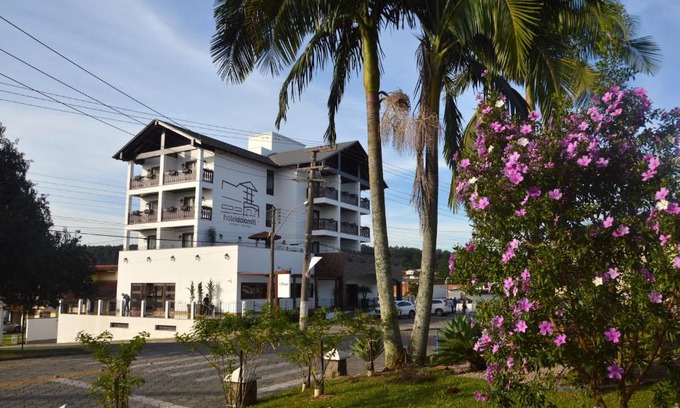 Nova Veneza Hotel | Discover Hotel Dolomiti Caravaggio: Family-Friendly Retreat