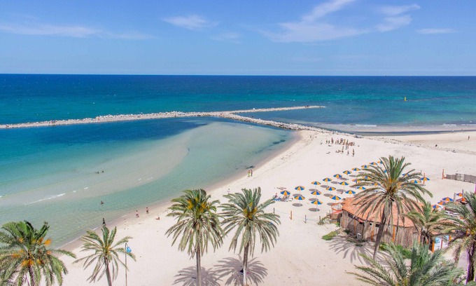 Sousse - Monastir Hotel | Relax at Hotel Dreams Beach with Pool & Ocean Views