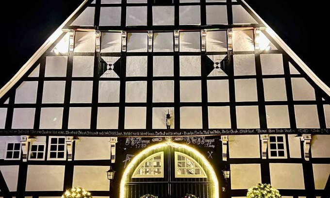 Tecklenburg House | Experience Hotel Driehof: Deluxe Suite with Spa & Breakfast