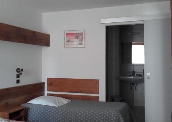 Audincourt Hotel | Welcoming Hotel Du Jura: Pet & Child Friendly Getaway