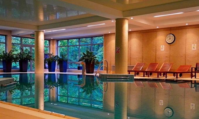 Dlugopole-Zdroj Hotel | Discover Hotel Dwór Elizy Near Sky Bridge with Top Amenities