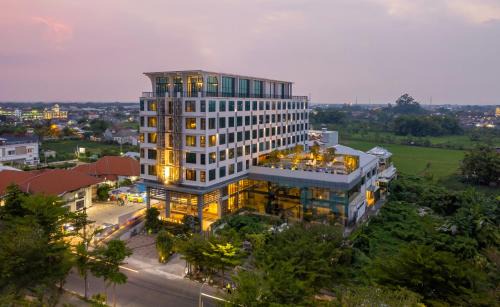 Bojonegoro Hotel | Relaxing Stays at Hotel Eastern Bojonegoro with Ocean Views
