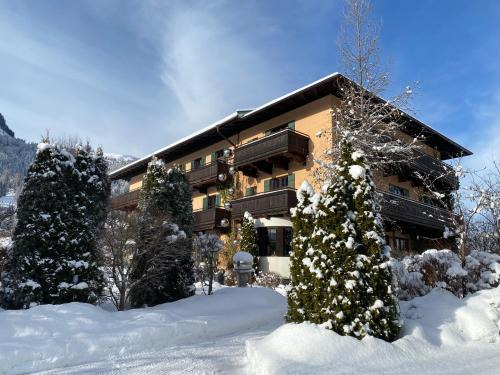 Kitzbuehel Hotel | Elegant Hotel Edelweiss Kitzbühel - Guest Rated 9.2/10