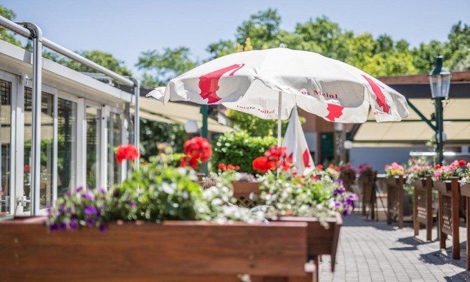 Favoriten Hotel | Discover Hotel Eitljörg: Pet-Friendly & Family Accommodations