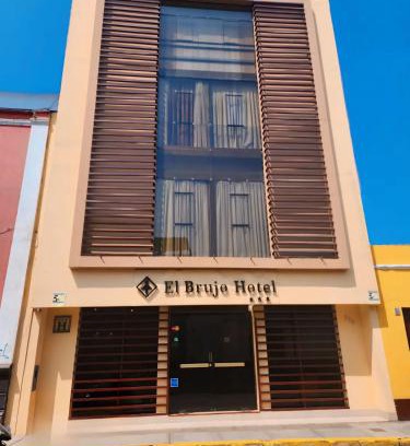 Trujillo Hotel | Explore Hotel El Brujo in the Heart of Downtown