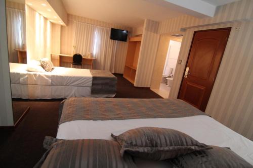 Neuquen Hotel | Accessible Hotel El Cortijo: Family-Friendly with Breakfast