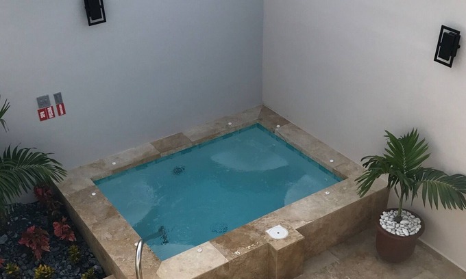 Juana Diaz Hotel | Cozy Hotel El Eden with Queen Mini Pool & Spa Amenities