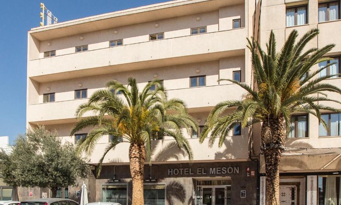 Torrijos Hotel | Comfortable Hotel El Mesón with Breakfast & Restaurant