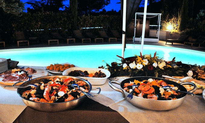 Corciano Hotel | Discover Hotel El Patio: Rated 9/10 with Pool & Spa