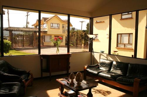 Chia Hotel | Welcoming Hotel El Portal de las Flores with Family Amenities
