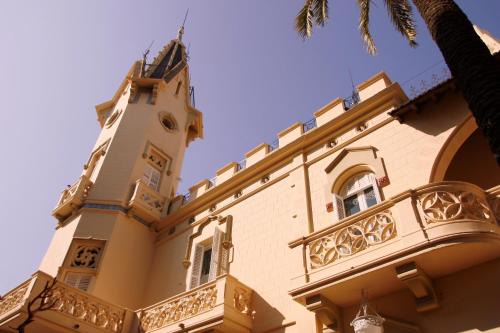 Sitges Town Center Hotel | Unwind at Hotel El Xalet with Ocean Views and Pool