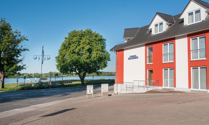 Grunhof Hotel | Discover Hotel Elbblick: Pet-Friendly with Top Ratings
