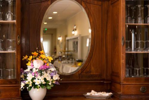 Sestri Levante Hotel | Discover Hotel Elisabetta: A Guest-Favored Retreat