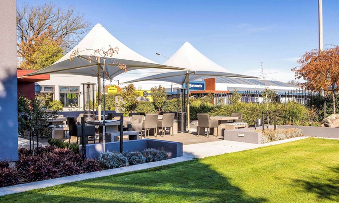 Papanui Hotel | Explore Hotel Elms Christchurch: Top-Rated with Spa & Dining