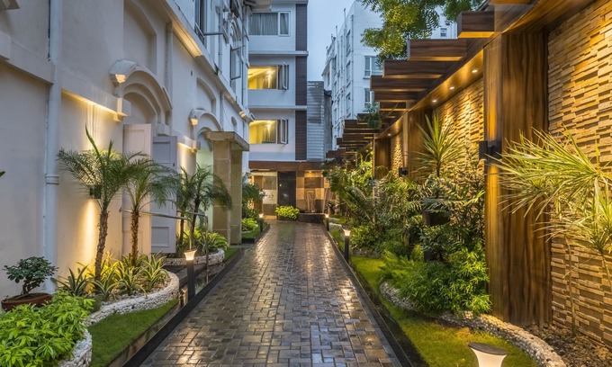 Taltala Hotel | Relaxing Stay at Hotel Emirates with Spa and Family Amenities