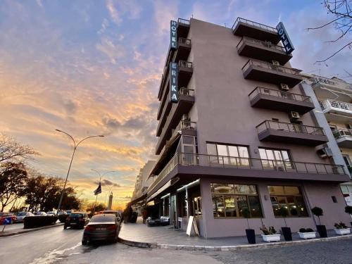 Alexandroupoli Hotel | Explore Comfort at Hotel Erika with Oceanfront Views